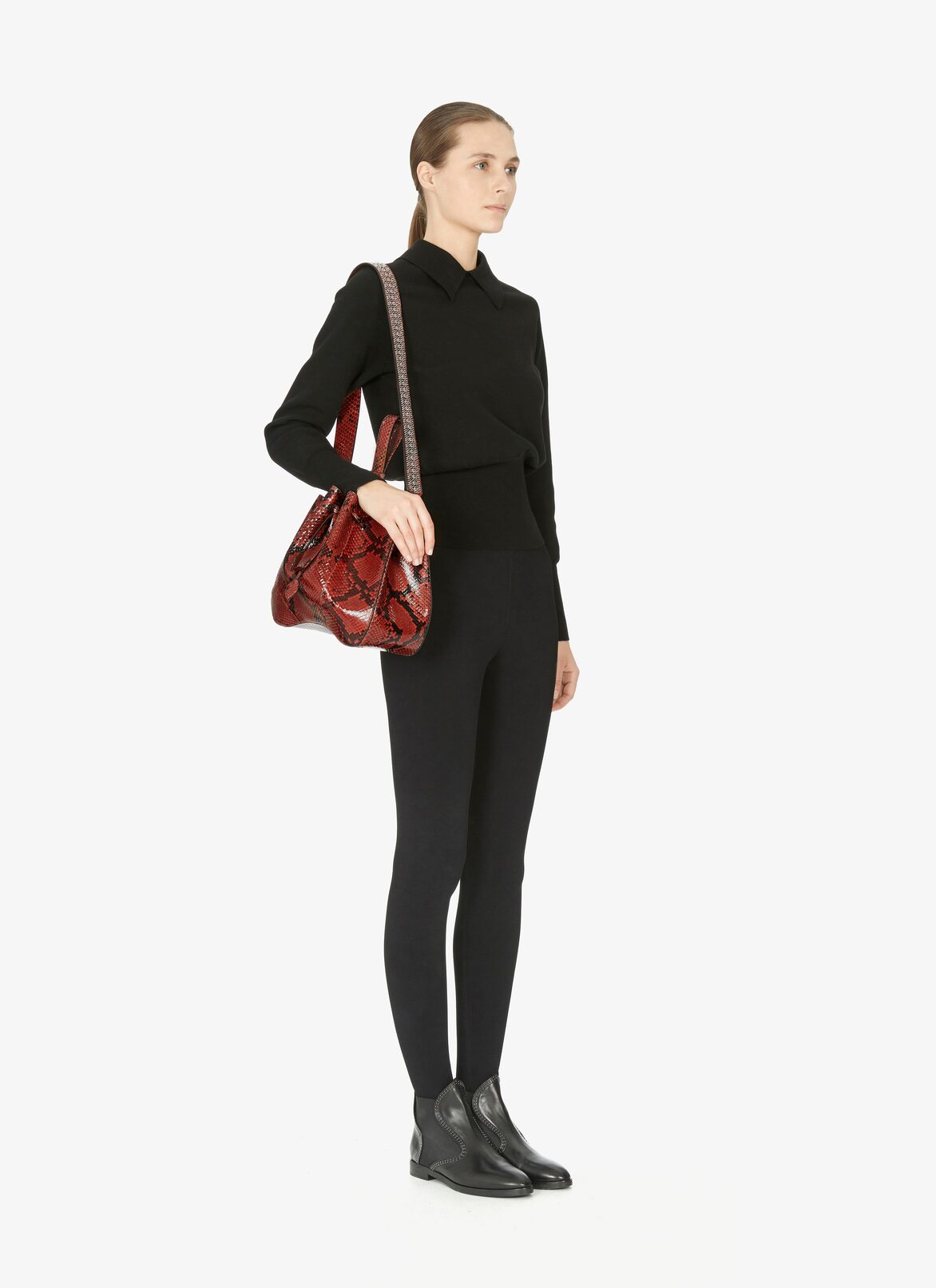 ROSEMARIE STRAP PYT.CONT.+VIENNE CLOUS ST RED FONCE ALAÏA ROT  ROSEMARIE STRAP PYT.CONT.+VIENNE CLOUS ST RED FONCE